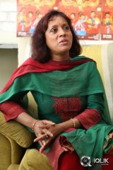 Anushka at Blue Cross Pet Carnival 2014